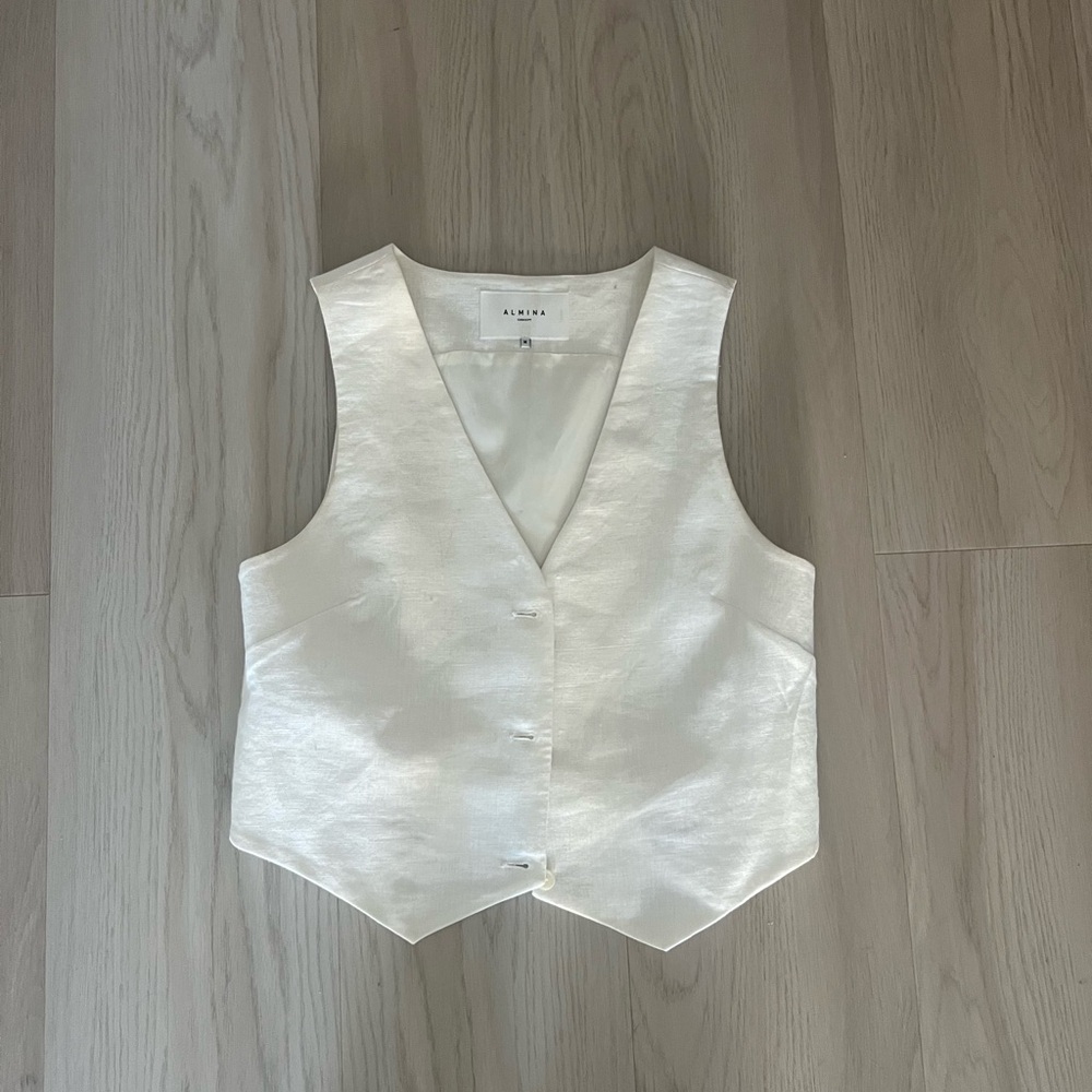 Aritzia Cream Button-Up Vest